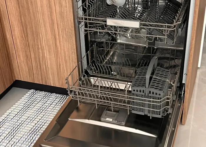 Stylish 2-bedroom Apartment- Near Valletta! Great For Families Or Groups *